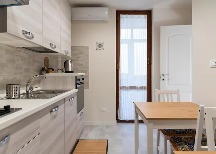 Centro Enjoy Our Sicily Catánia